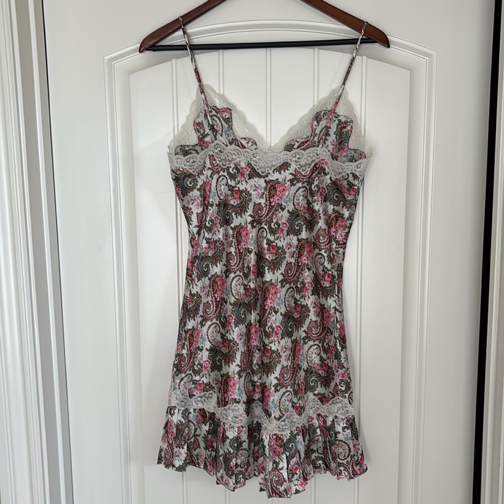 Vintage Y2K Victoria Secret Pink‎ Floral Lace Pleated Satin Nightgown Size Small - Picture 14 of 14